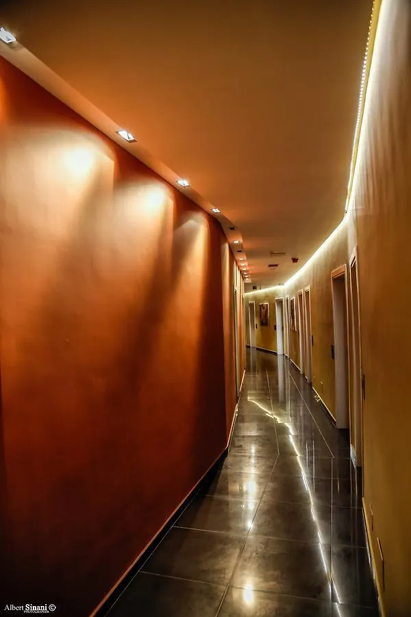 Arc Hotel Tirana Yzberish 3*,  Албания